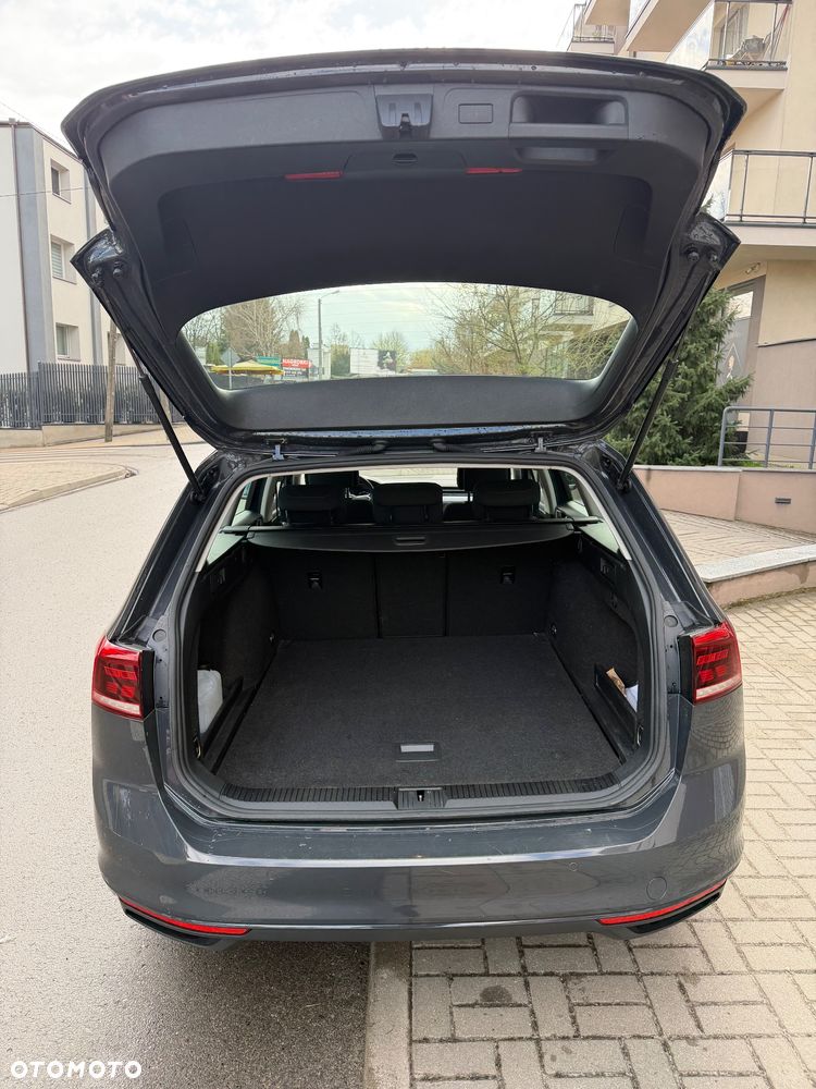 Volkswagen Passat 2.0 TDI Business DSG - 28
