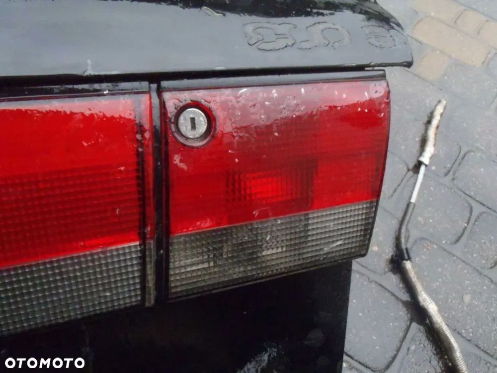lampa tył tylna zawias wiązka przelotka tylnej klapy saab 900 cabrio - 2