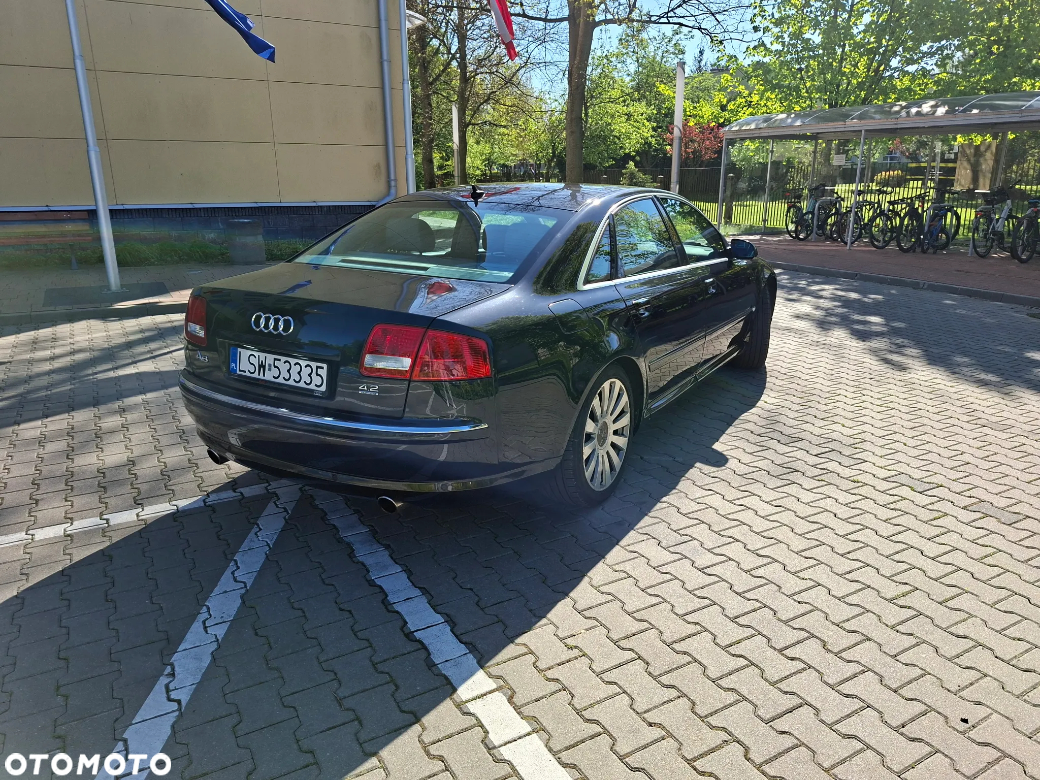 Audi A8 4.2 Quattro - 4