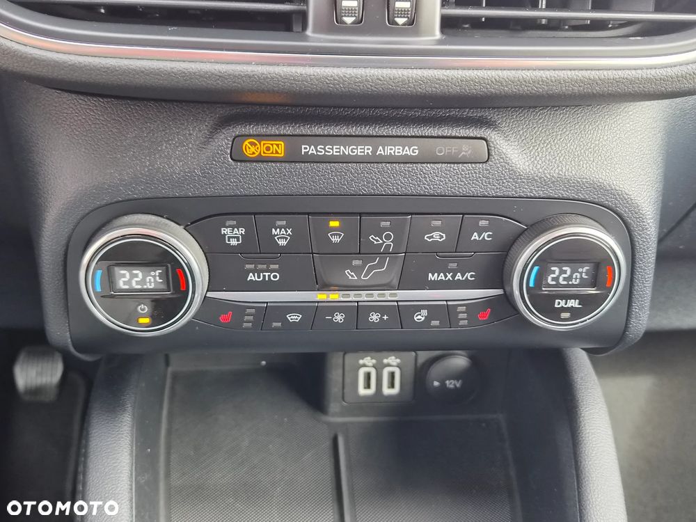 Ford Kuga 1.5 EcoBoost TITANIUM - 16