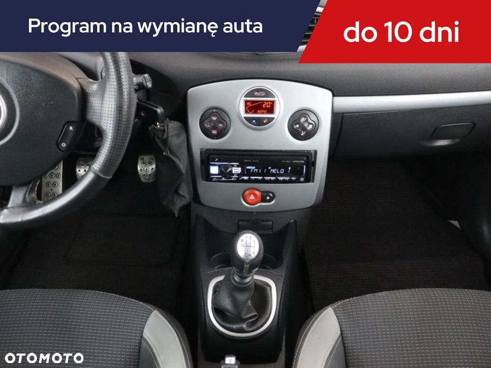 Renault Clio - 14