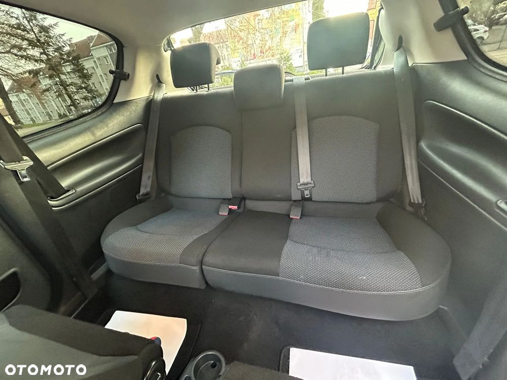 Peugeot 206 60 Filou - 12