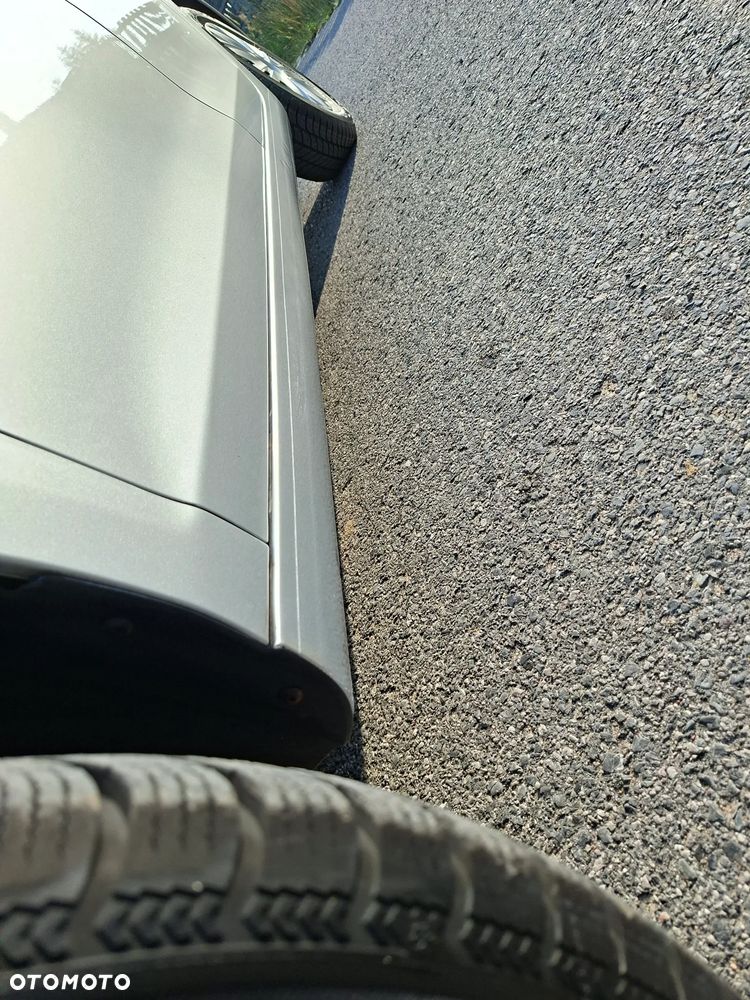 Volkswagen Golf 1.6 TDI DPF BlueMotion - 5