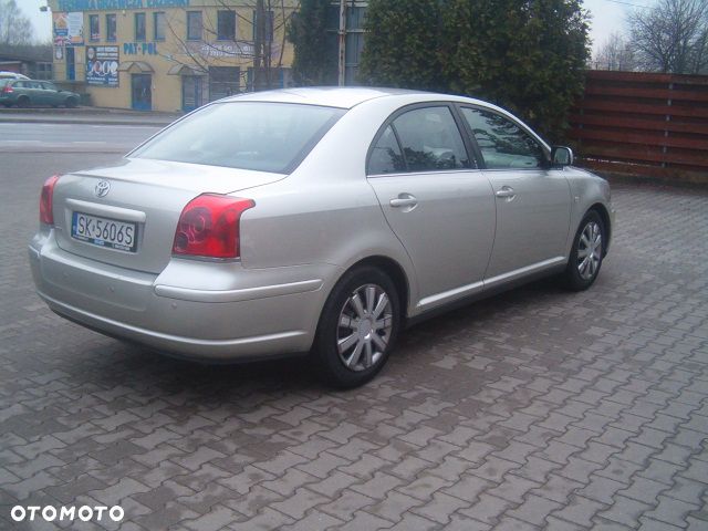 Toyota Avensis - 5