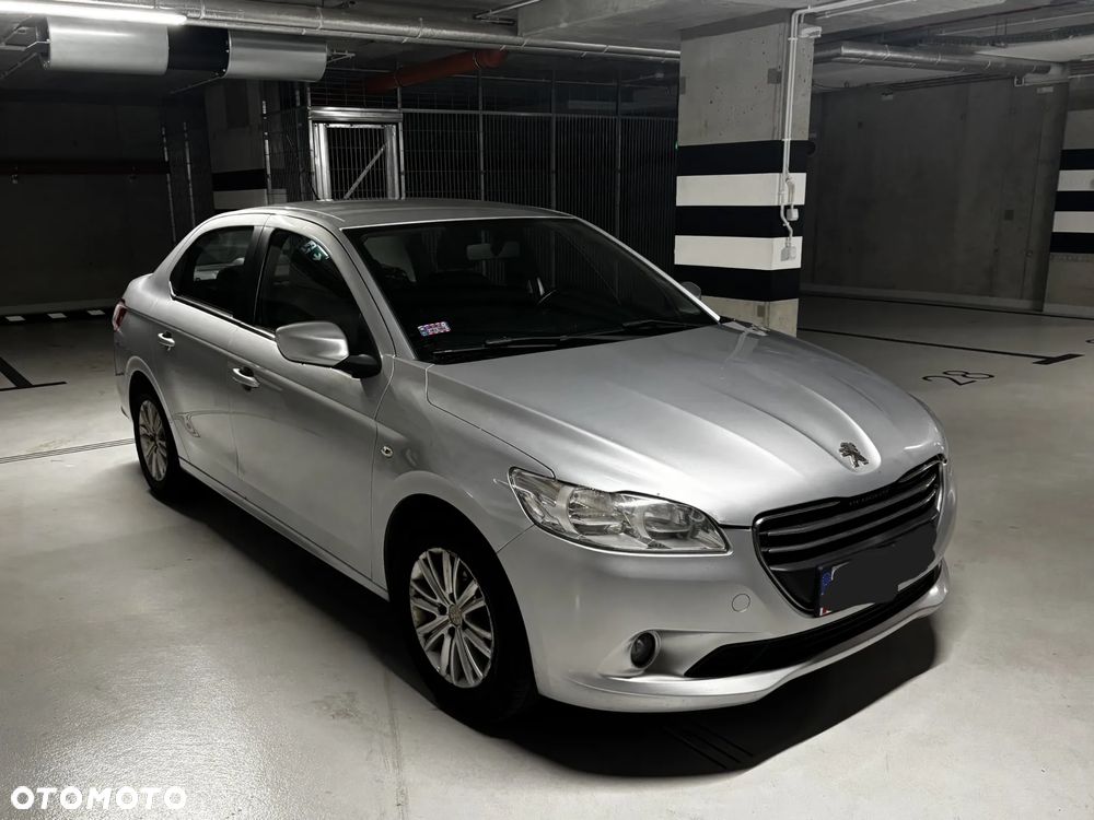 Peugeot 301 1.6 VTi Allure - 1