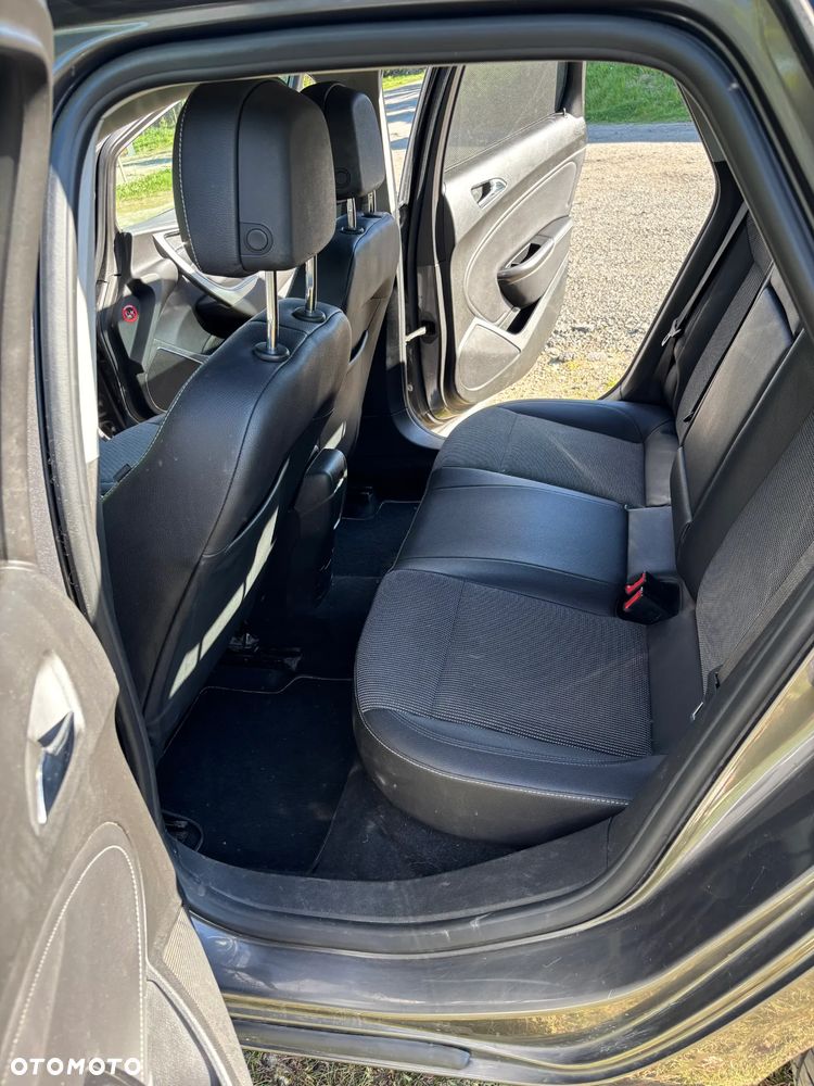 Opel Astra 1.4 T Cosmo - 16