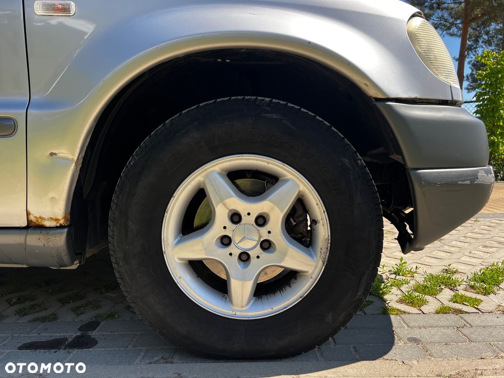 Mercedes-Benz ML - 15