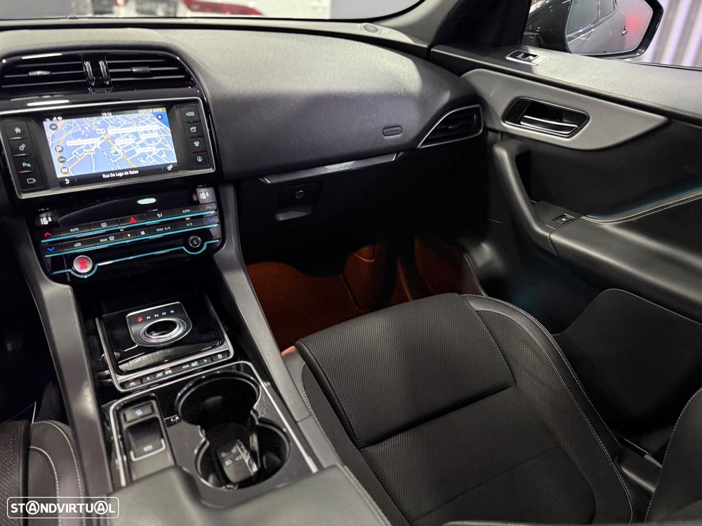 Jaguar F-Pace 20d Aut. R-Sport - 33