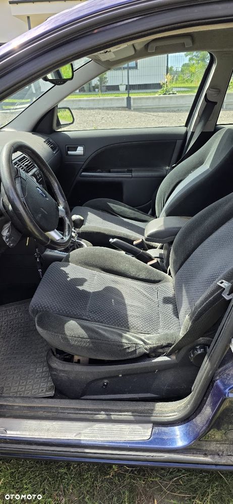 Ford Mondeo 2.0 TDCI Ambiente - 10