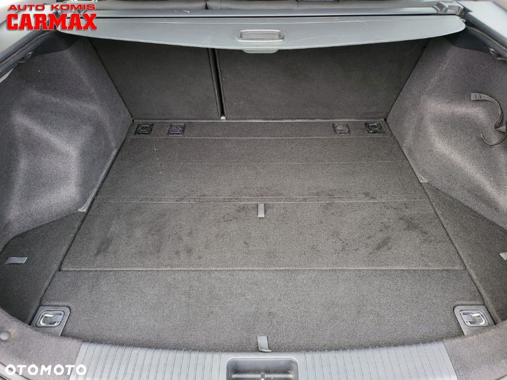 Kia Ceed 1.4 CVVT ISG Dream Team Edition - 32