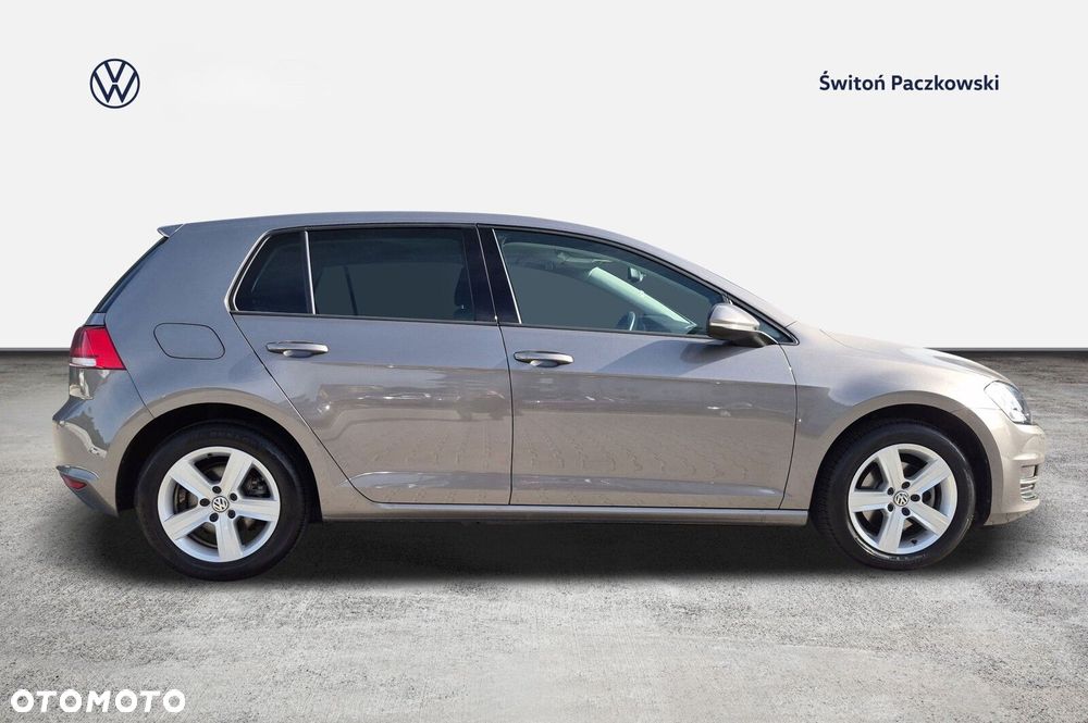 Volkswagen Golf - 6