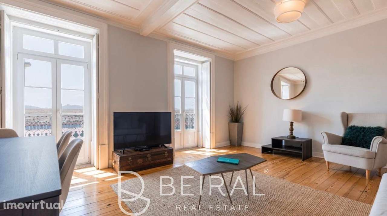 Apartamento T2 com varanda e estacionamento - Grande imagem: 2/24