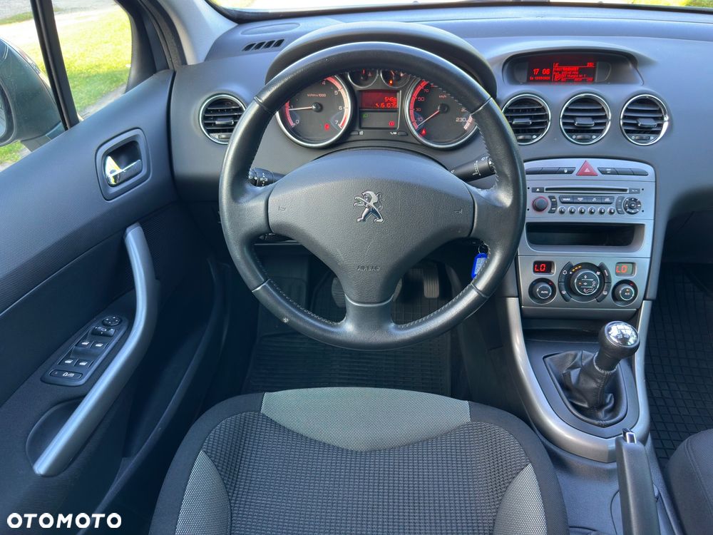 Peugeot 308 2011 photo 5
