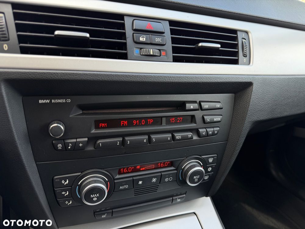 BMW Seria 3 320i Edition Sport - 18