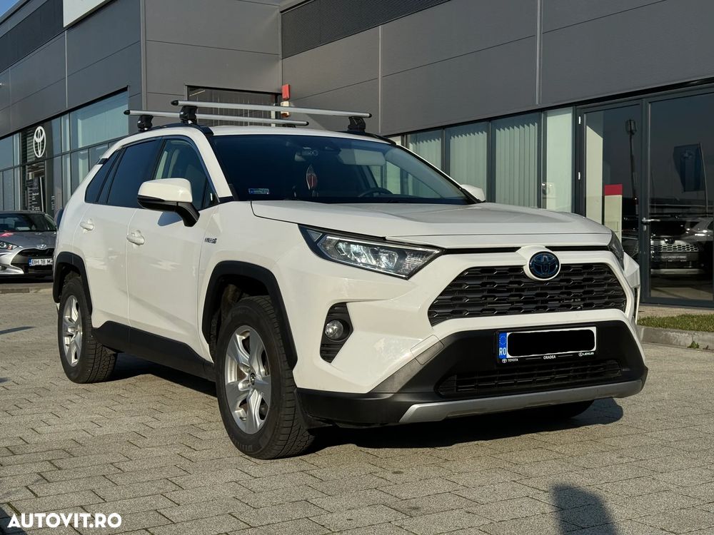 Toyota RAV4 - 1