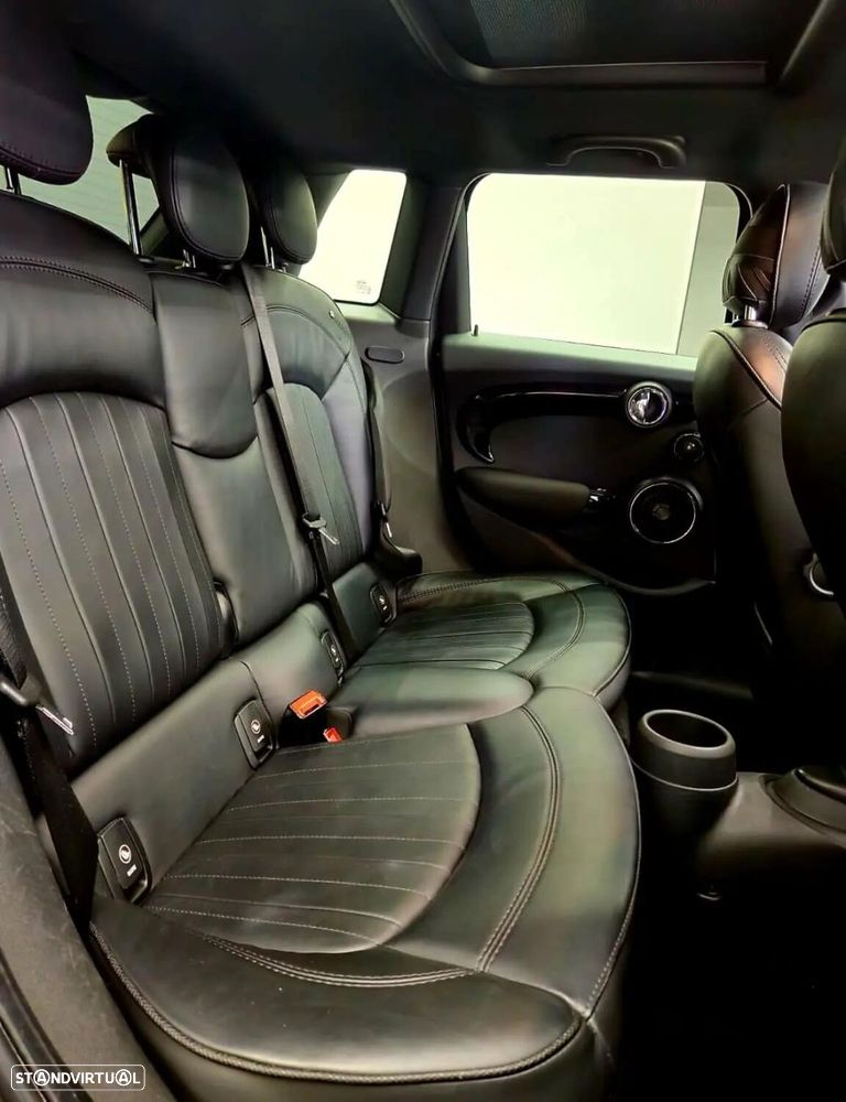 MINI 5 Portas Cooper S Aut. - 61