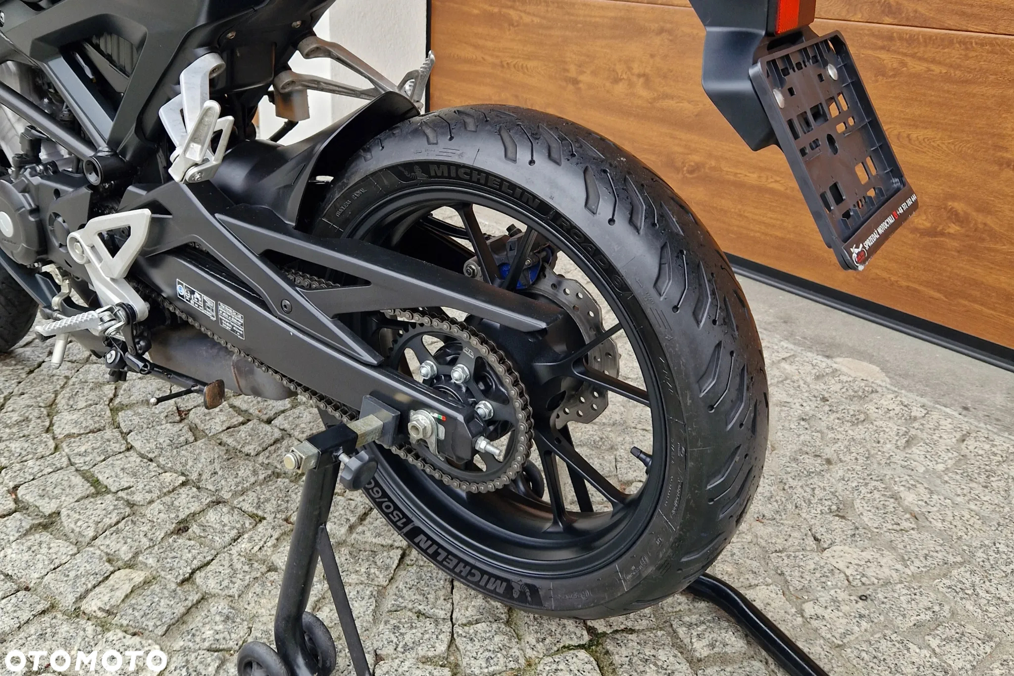 Honda CB - 23