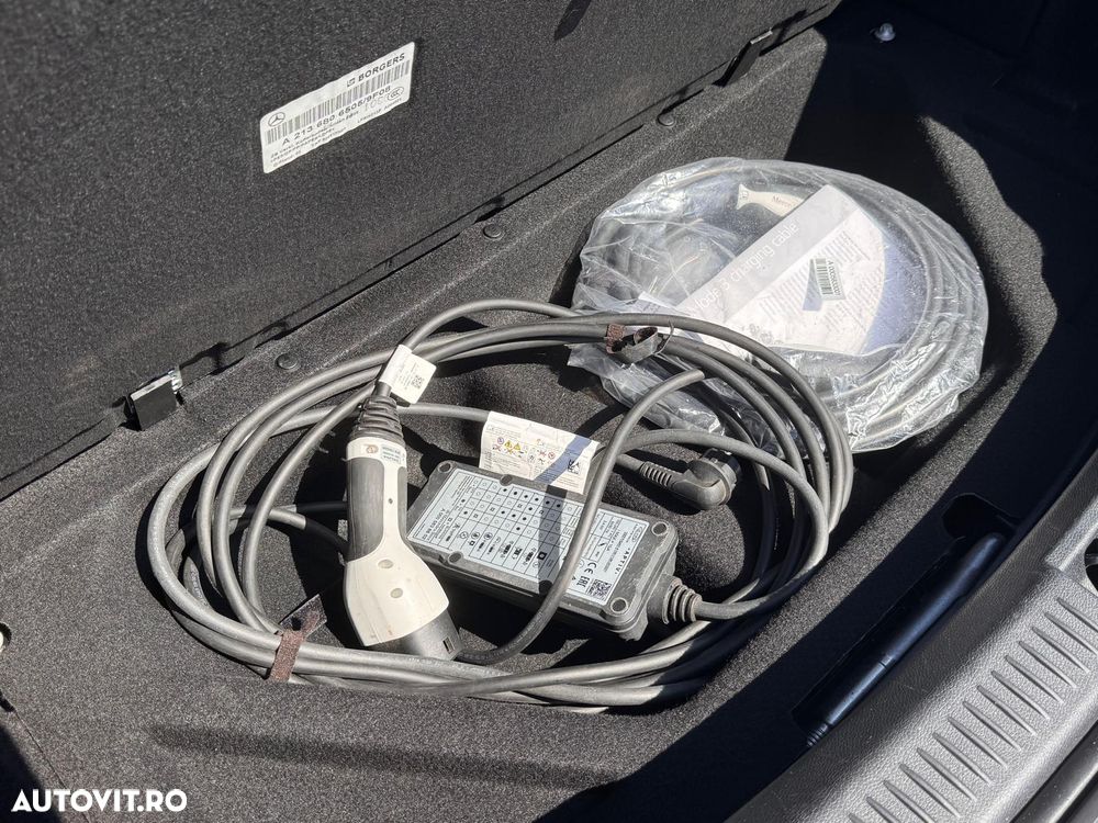 Mercedes-Benz E 300 Aut. - 37