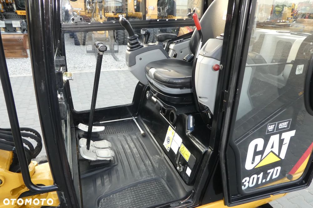 Caterpillar 301,7D Z NIEMIEC DWIE ŁYŻKI - 18