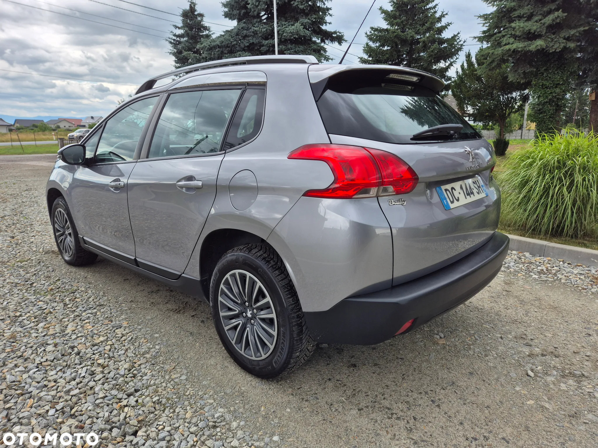 Peugeot 2008 - 8