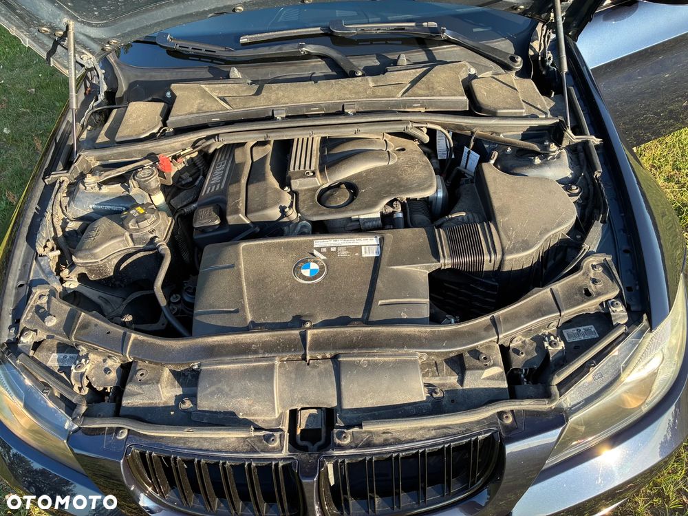 BMW Seria 3 320i - 15