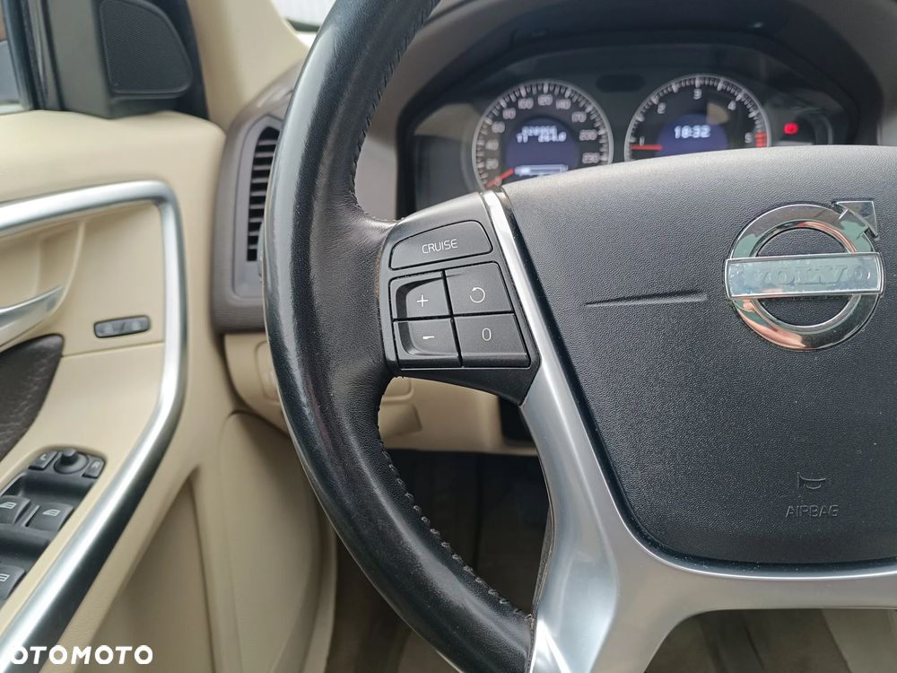 Volvo XC 60 DRIVe R Design - 22