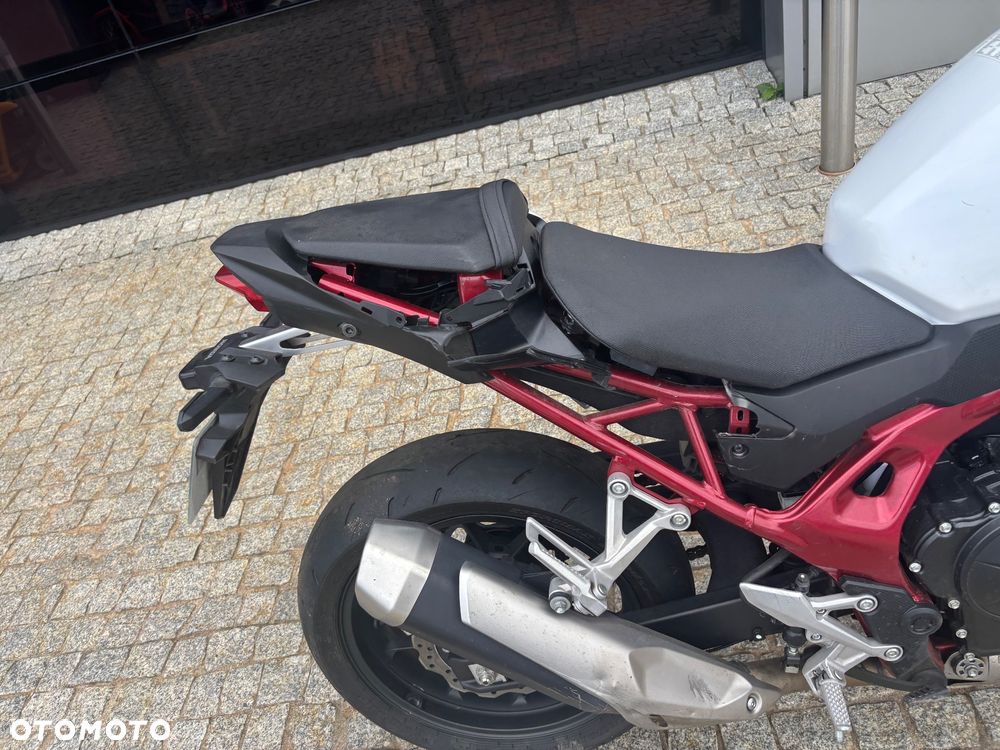 Honda Hornet - 10
