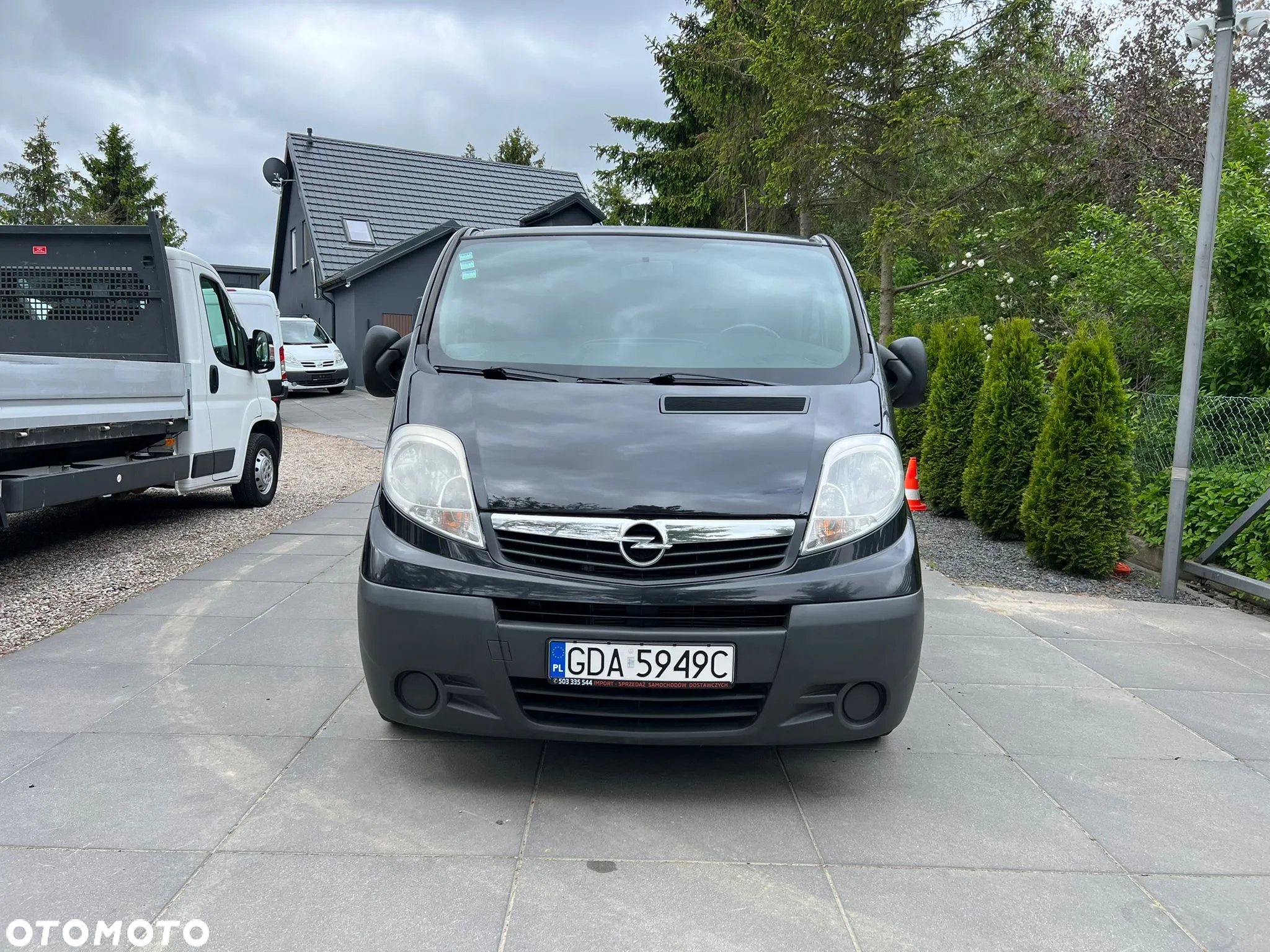 Opel VIVARO BRYGADÓWKA LONG KLIMATYZACJA - 2