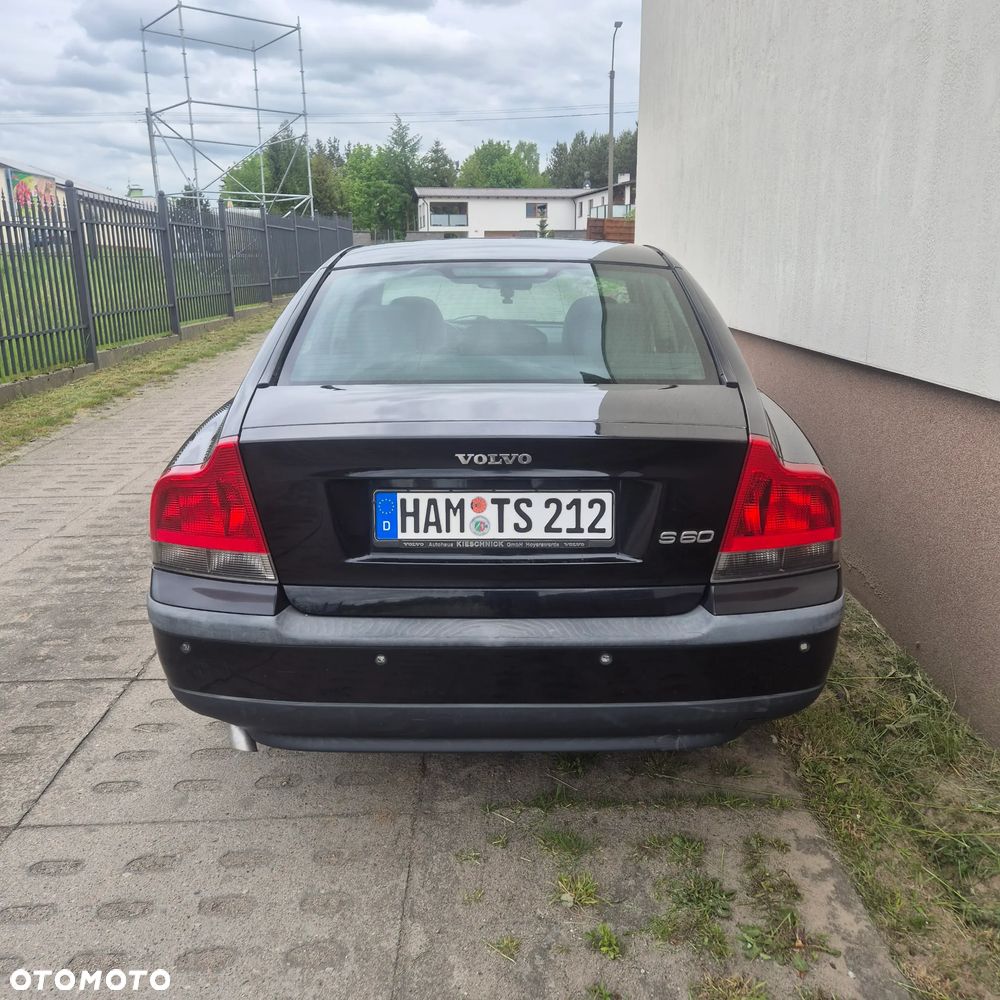 Volvo S60 2.4 Kinetic - 4