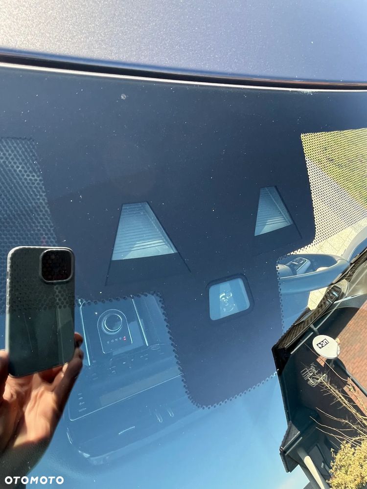 Jaguar F-Pace 20d Portfolio - 37