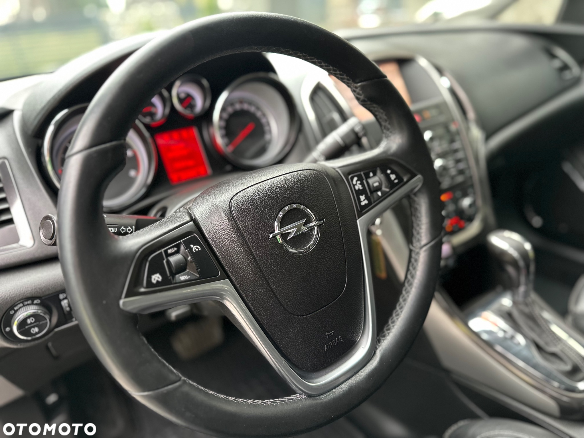 Opel Astra IV 2.0 CDTI Cosmo - 21