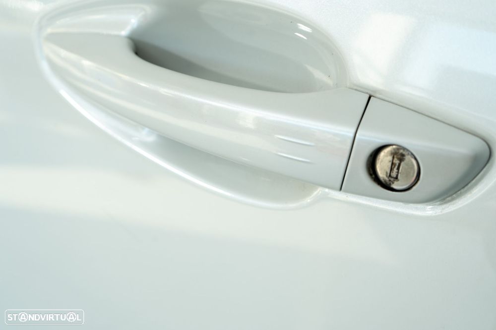 Peugeot 3008 1.6 Hybrid GT Pack e-EAT8 - 40