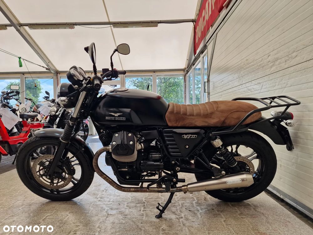 Moto Guzzi V7 - 22