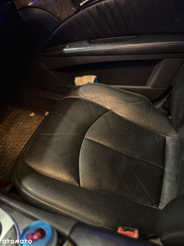 Mercedes-Benz Klasa E 320 CDI T Avantgarde - 9