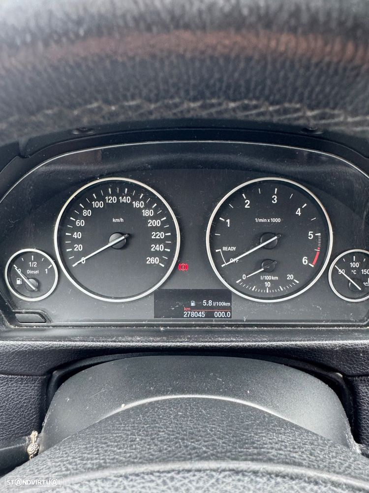 BMW 320 d Touring - 14
