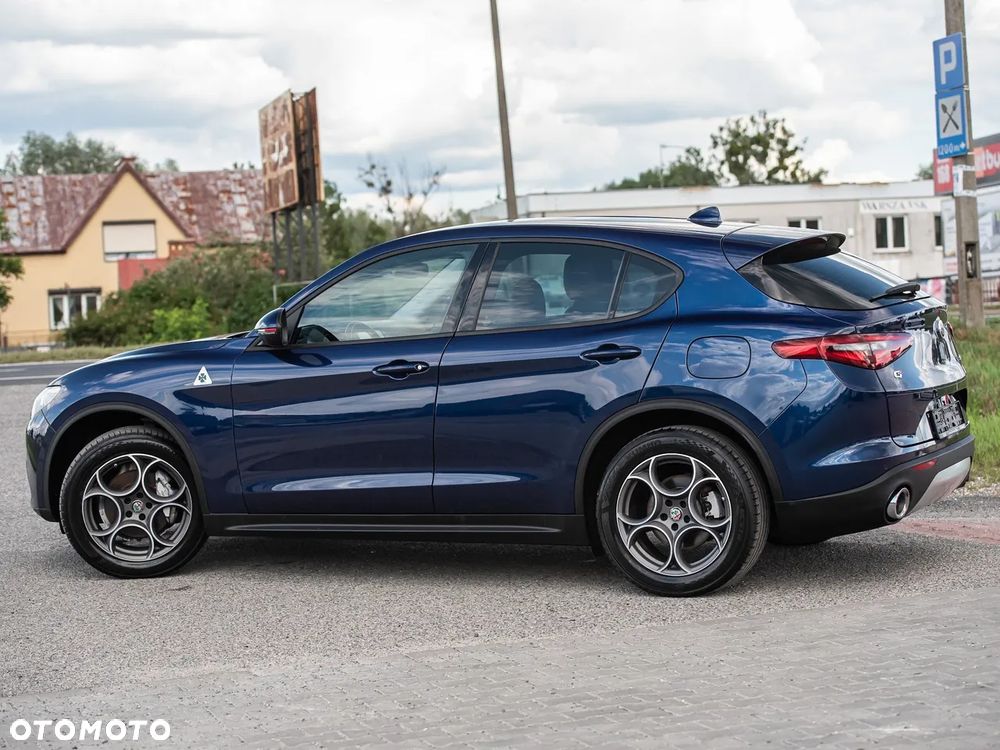Alfa Romeo Stelvio - 10