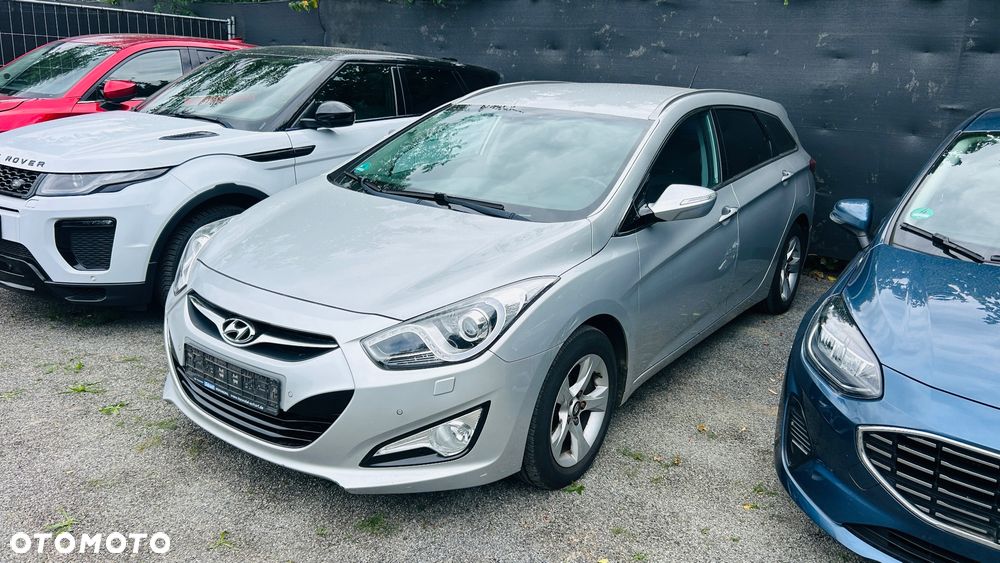 Hyundai i40 Kombi blue 1.6 Trend - 1