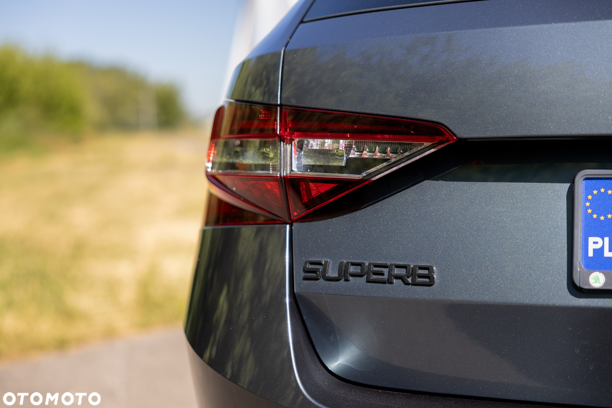 Skoda Superb 2.0 TDI DSG Sportline - 10