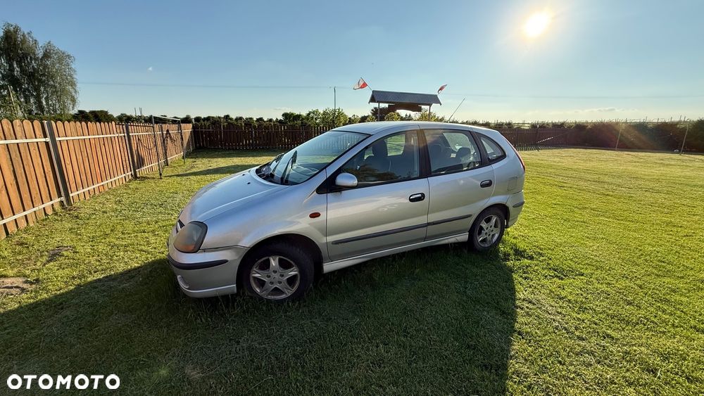 Nissan Almera Tino 2.2 DI - 1