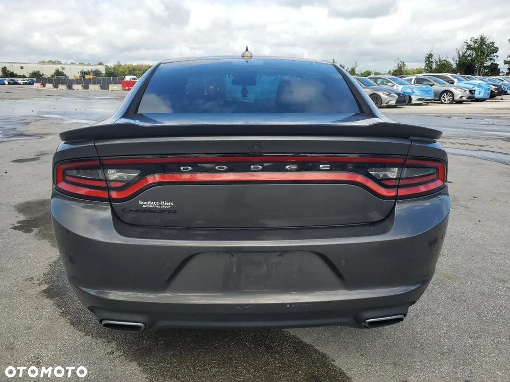 Dodge Charger 3.6 SXT AWD - 6