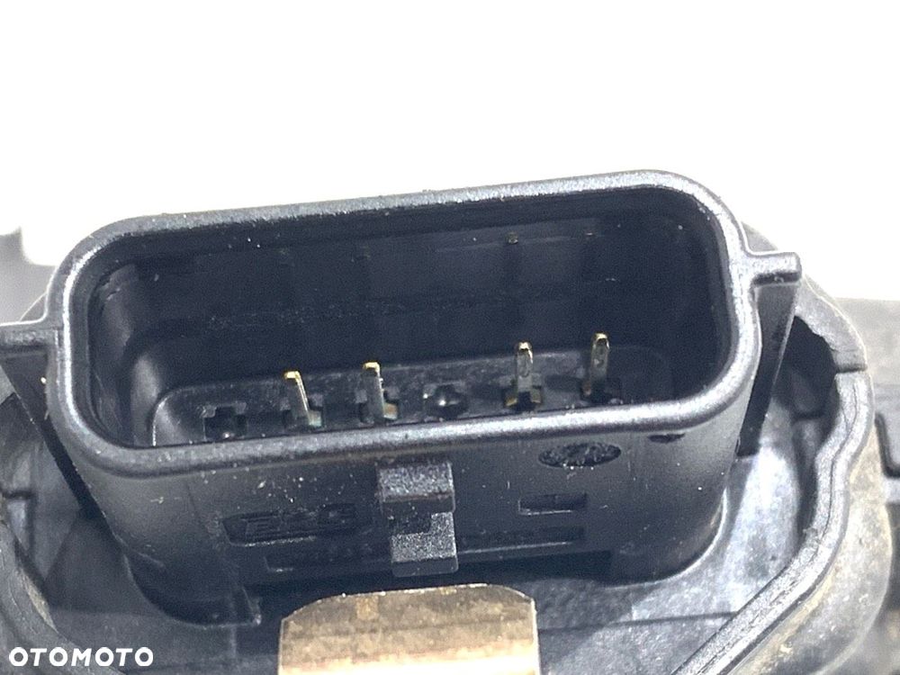 ZAMEK DRZWI PRAWY TYŁ  RENAULT CLIO IV (BH_) 2012 - 2022 1.2 16V 54 kW [73 KM] benzyna 2012 - 2022 - 3