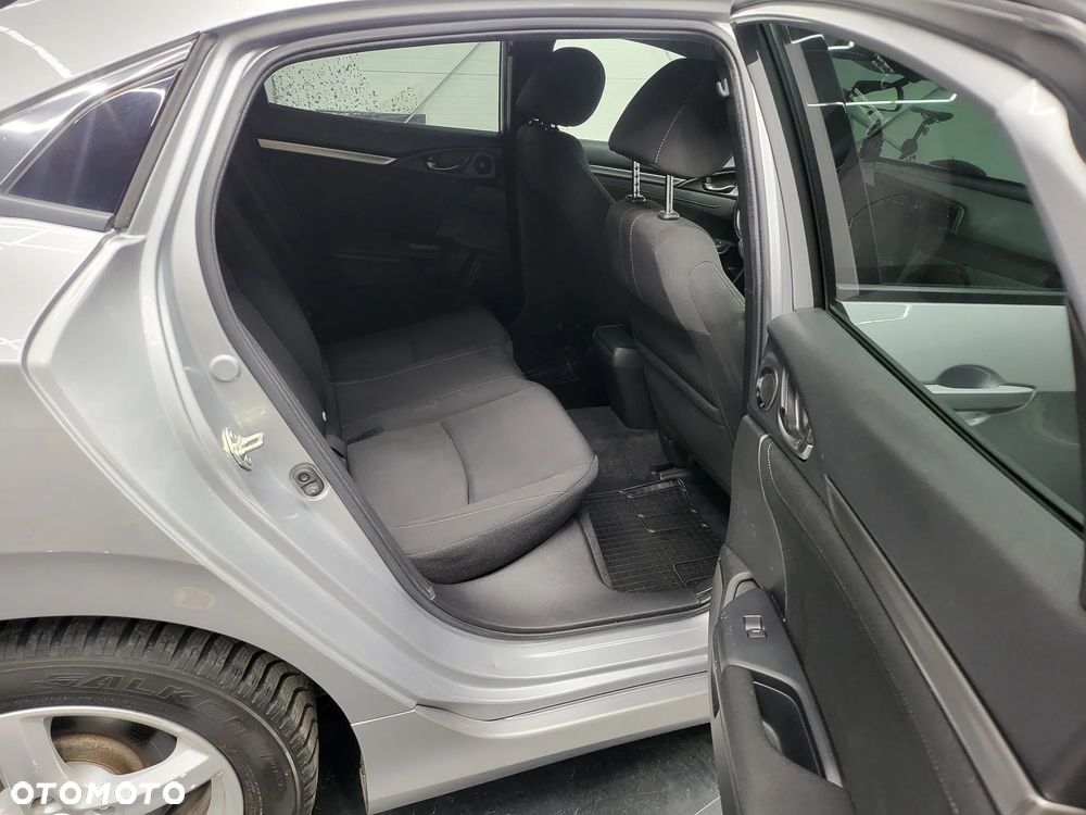 Honda Civic 1.0 i-VTEC Turbo CVT Comfort Sport - 28