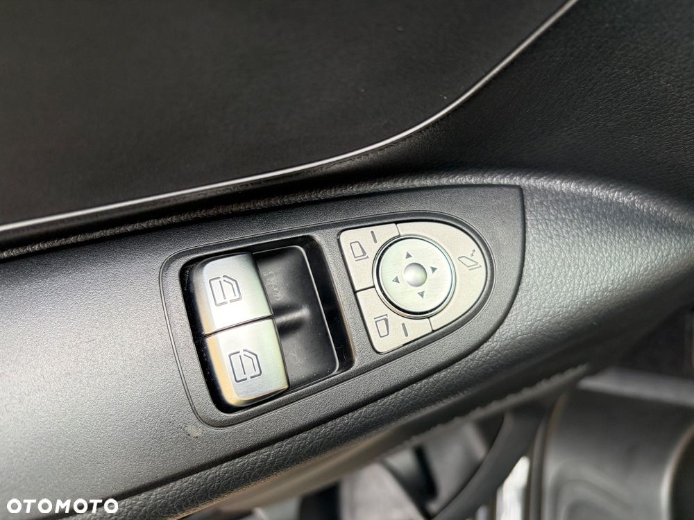 Mercedes-Benz Vito - 26