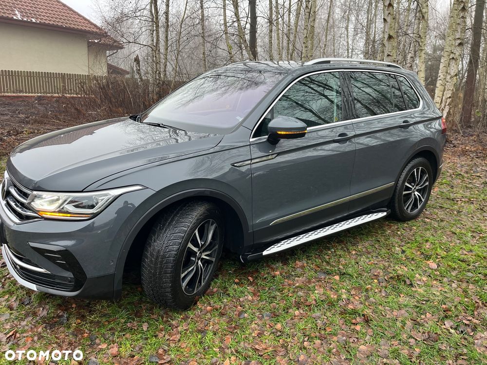 Volkswagen Tiguan - 1
