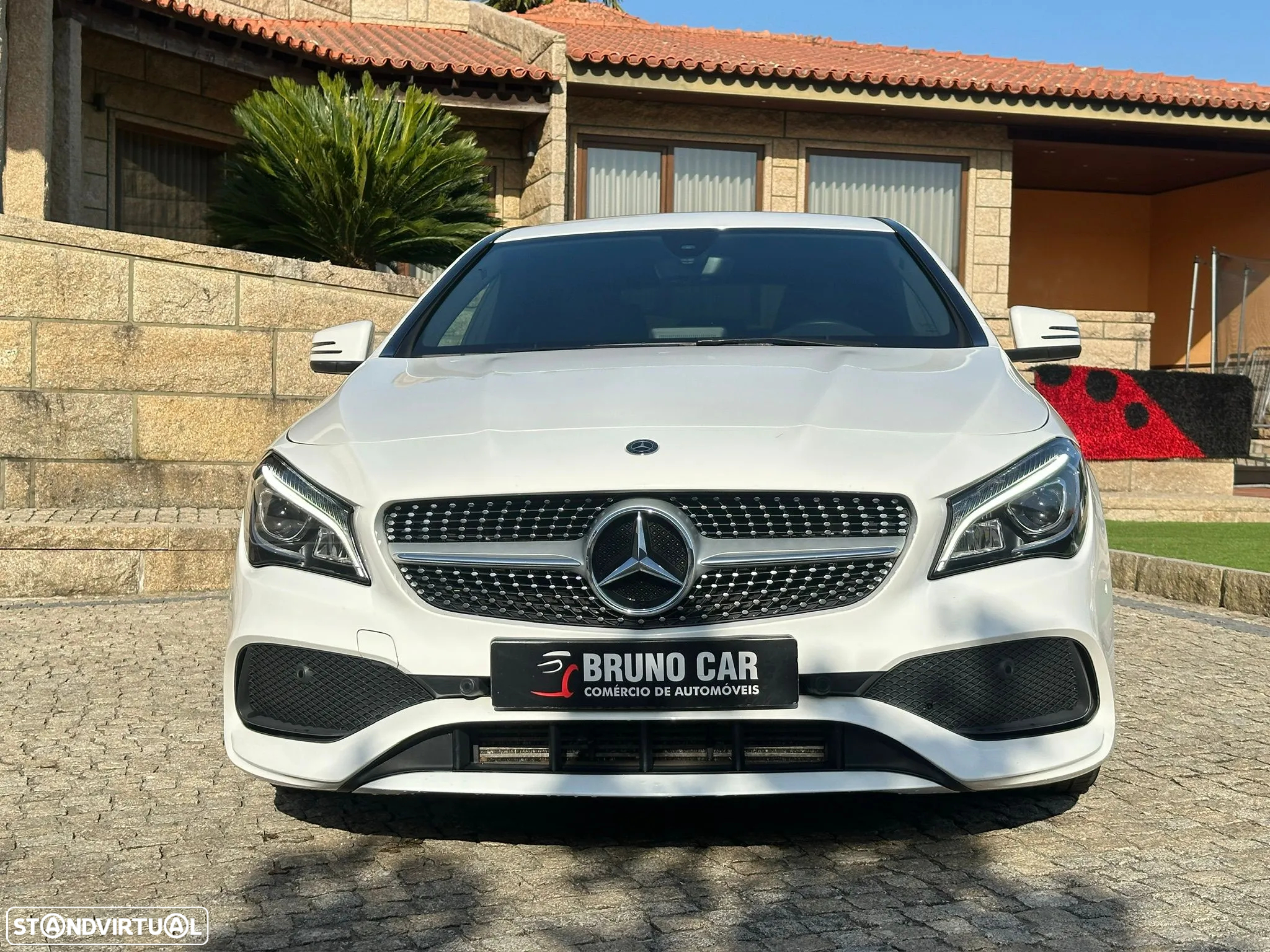 Mercedes-Benz CLA 180 d AMG Line - 2