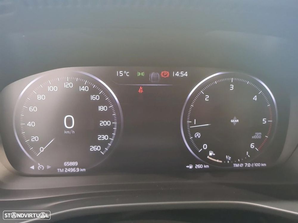 Volvo XC 40 2.0 D3 Momentum Plus - 6