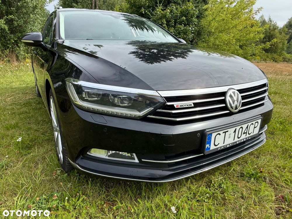 Volkswagen Passat - 1