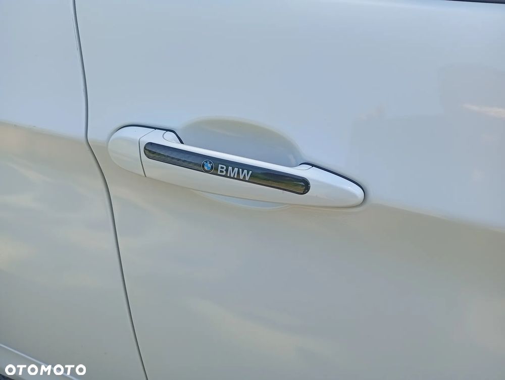 BMW Seria 3 - 16