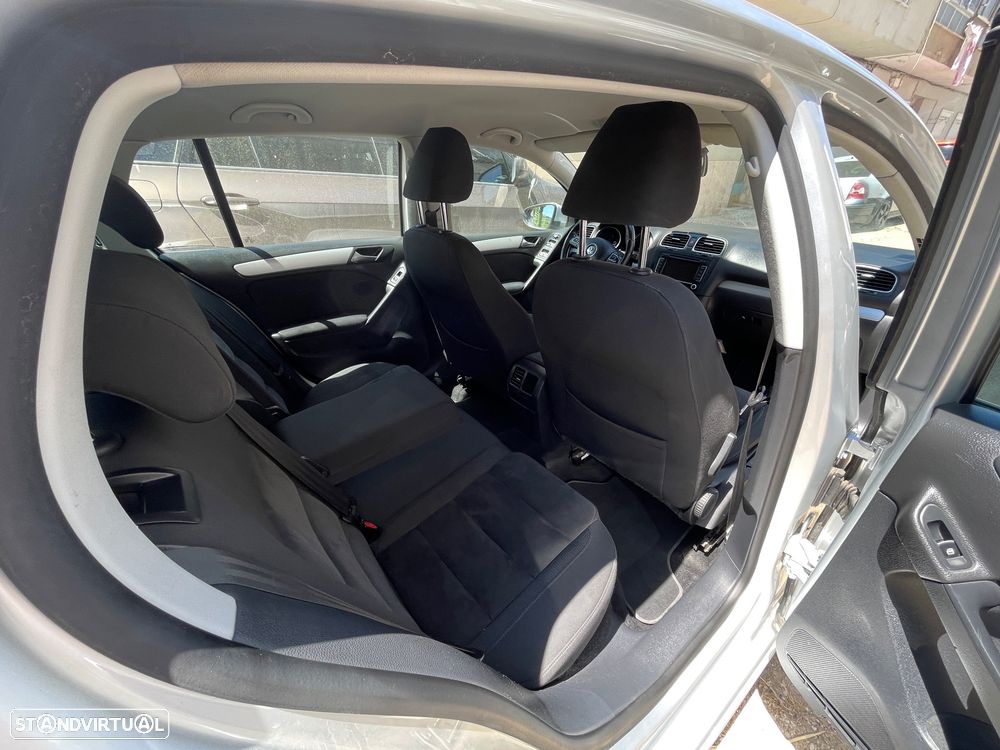 VW Golf 1.6 TDi DPF DSG Comfortline - 9