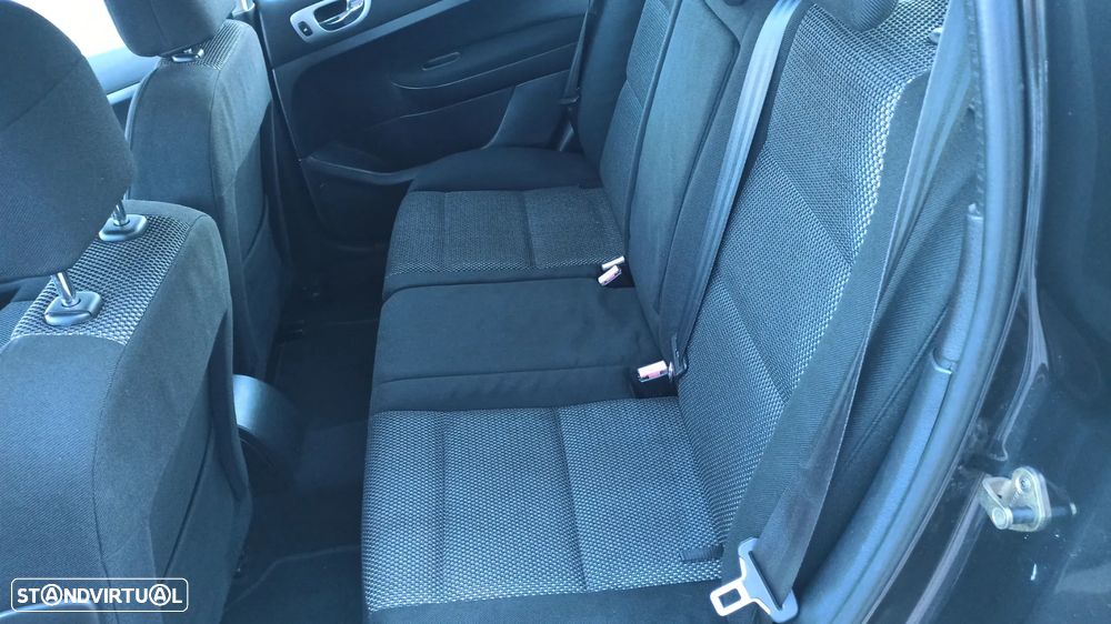 Peugeot 307 Break 1.6 HDi Navtech - 4